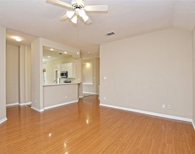 13220 Villa Park Dr - Photo Thumbnail 18