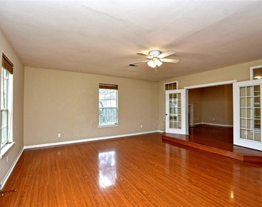 13220 Villa Park Dr - Photo Thumbnail 14