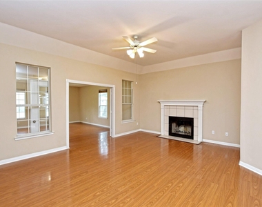 13220 Villa Park Dr - Photo Thumbnail 11