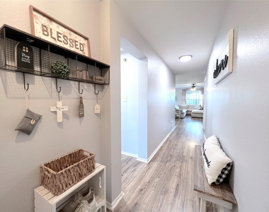 2204 Brewers Pl - Photo Thumbnail 4