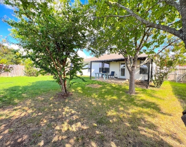 2204 Brewers Pl - Photo Thumbnail 20