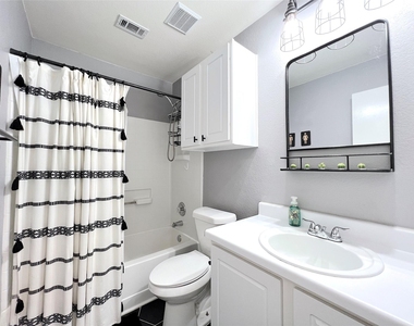 2204 Brewers Pl - Photo Thumbnail 17