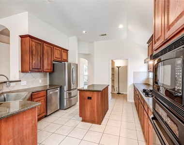 15220 Fernhill Dr - Photo Thumbnail 13