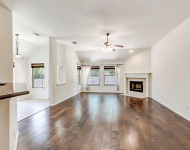 15220 Fernhill Dr - Photo Thumbnail 8