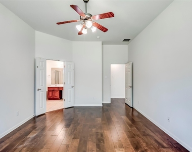 15220 Fernhill Dr - Photo Thumbnail 19