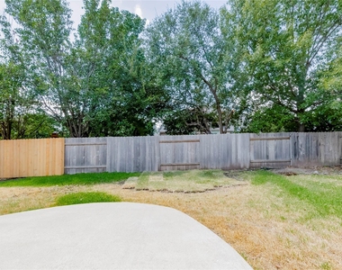 15220 Fernhill Dr - Photo Thumbnail 28