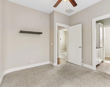 3500 Robinson Ave - Photo Thumbnail 12