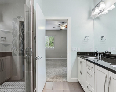 3500 Robinson Ave - Photo Thumbnail 7