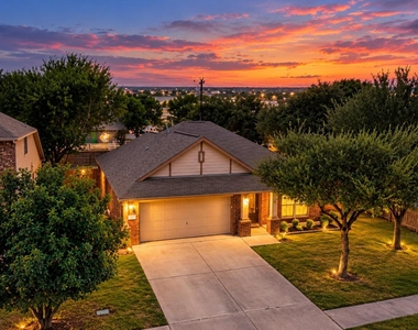 111 Sandstone Trl - Photo Thumbnail 29