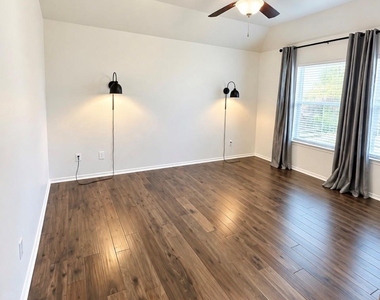 371 Housefinch Loop - Photo Thumbnail 8