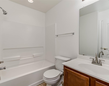 6521 Quinton Dr - Photo Thumbnail 9