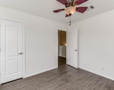 6521 Quinton Dr - Photo Thumbnail 8