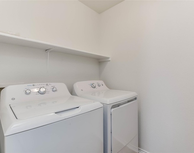 6521 Quinton Dr - Photo Thumbnail 10