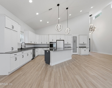 22826 Ne 69th Avenue - Photo Thumbnail 13