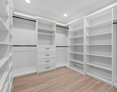 22826 Ne 69th Avenue - Photo Thumbnail 28