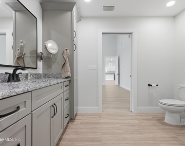 22826 Ne 69th Avenue - Photo Thumbnail 21