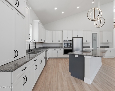 22826 Ne 69th Avenue - Photo Thumbnail 6