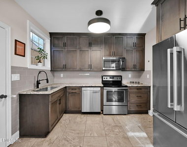 2721 Algonquin Avenue - Photo Thumbnail 6