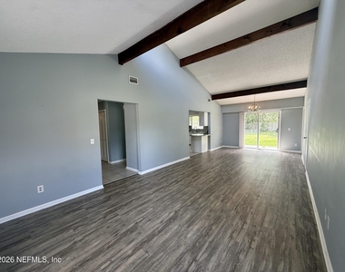 12744 Burning Tree Lane W - Photo Thumbnail 5