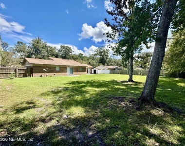 12744 Burning Tree Lane W - Photo Thumbnail 24