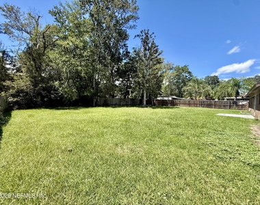 12744 Burning Tree Lane W - Photo Thumbnail 26