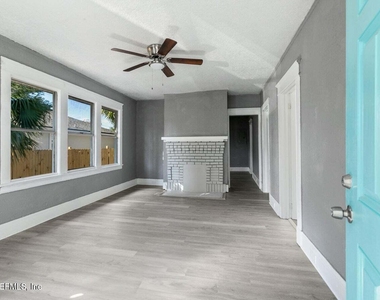 1711 E 27th Street - Photo Thumbnail 3