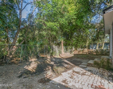 1711 E 27th Street - Photo Thumbnail 12