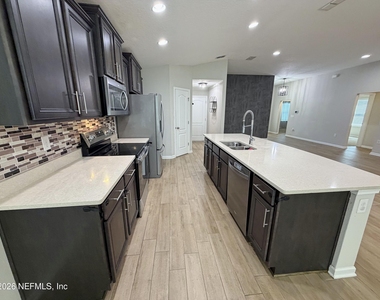 7743 Island Fox Road - Photo Thumbnail 6