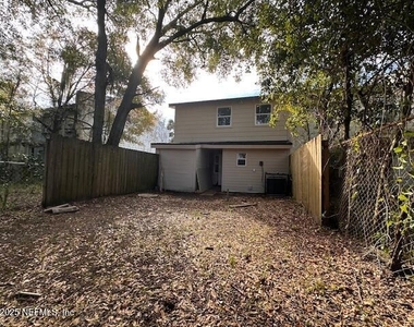 1113 Phelps Street - Photo Thumbnail 16