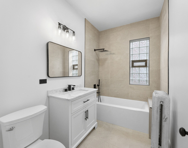 7645 S Morgan Street - Photo Thumbnail 5