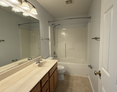 5305 Cobblers Crossing - Photo Thumbnail 11
