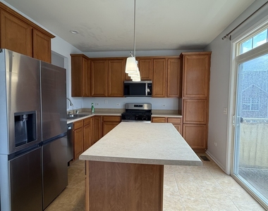 5305 Cobblers Crossing - Photo Thumbnail 2