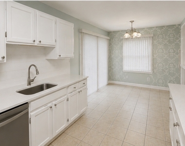 119 S Elroy Avenue - Photo Thumbnail 4