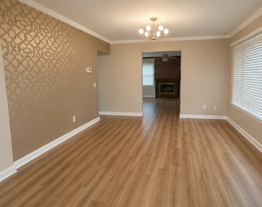 119 S Elroy Avenue - Photo Thumbnail 10