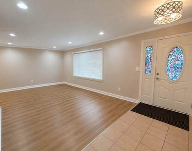 119 S Elroy Avenue - Photo Thumbnail 1