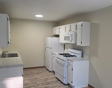 620 Mallard Court - Photo Thumbnail 3