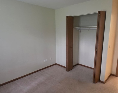 620 Mallard Court - Photo Thumbnail 8