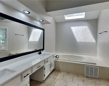 3163 Oak Springs Way - Photo Thumbnail 10