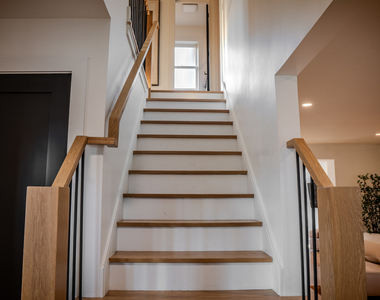 4738 W Pratt Avenue - Photo Thumbnail 11