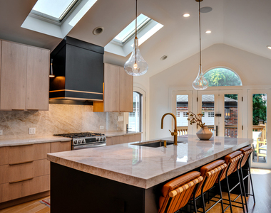 4738 W Pratt Avenue - Photo Thumbnail 8