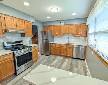 476 Raupp Boulevard - Photo Thumbnail 2