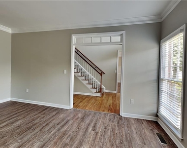 3146 Crestmont Way Nw - Photo Thumbnail 4