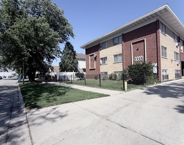 2069 N 18th Avenue - Photo Thumbnail 1