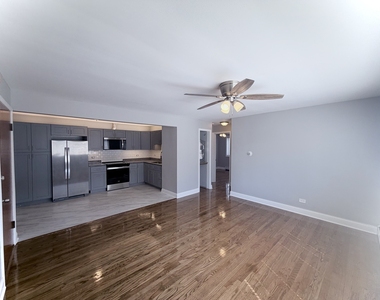 2069 N 18th Avenue - Photo Thumbnail 2