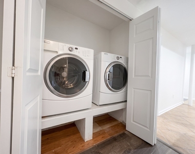 5138 S Kenwood Street - Photo Thumbnail 9
