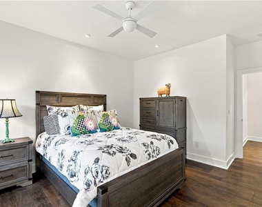 3573 Parkside Way - Photo Thumbnail 28