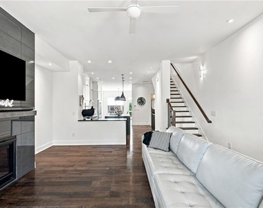 3573 Parkside Way - Photo Thumbnail 4