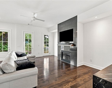 3573 Parkside Way - Photo Thumbnail 3
