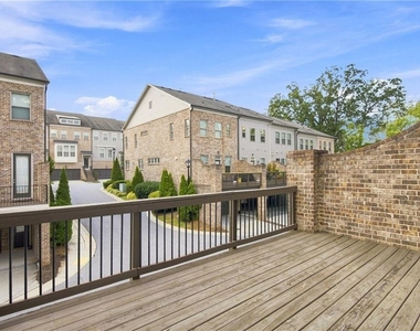 3573 Parkside Way - Photo Thumbnail 16