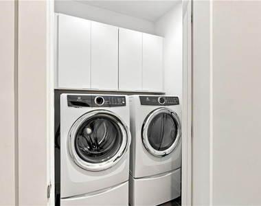 3573 Parkside Way - Photo Thumbnail 32